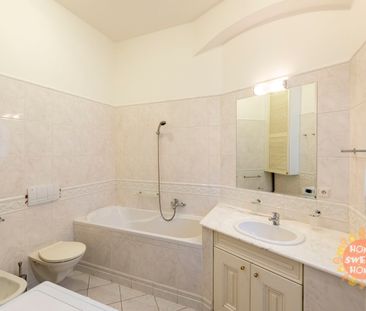 Apartment for rent, 4+kk - 3 bedrooms, 122m - Photo 2