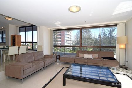 VIEWS OVERLOOKING YACHT CLUB. - Photo 2