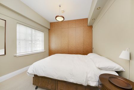 Spacious & Light-Filled 1-Bedroom Apartment - Offered Furnished - Photo 3