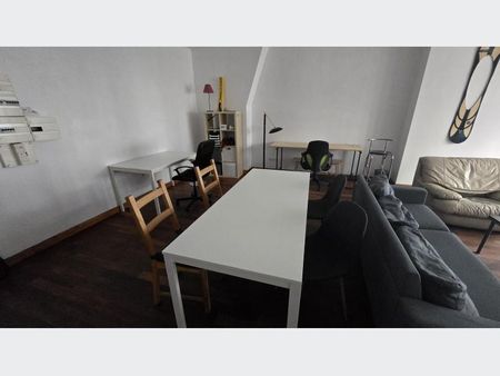 Appartement à Louer à LILLE 1440 € - Photo 4