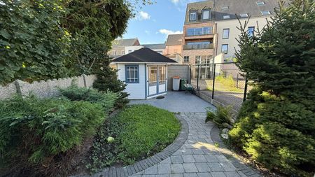 Vrijstaande woning met 2 slpk en gezellige tuin te huur in het centrum van Lanaken - Foto 3