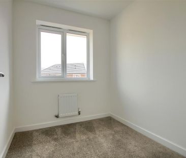 3 bedroom semi-detached house to rent - Photo 4