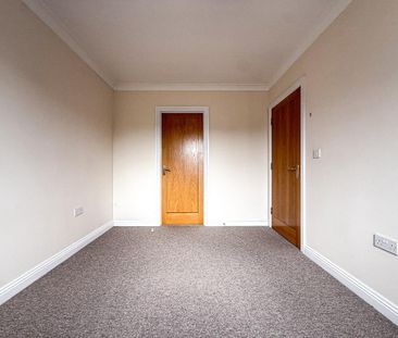 3 bedroom penthouse to rent - Photo 3