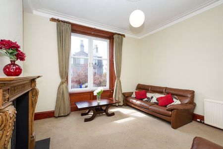 4 bedroom apartment to rent - Photo 3