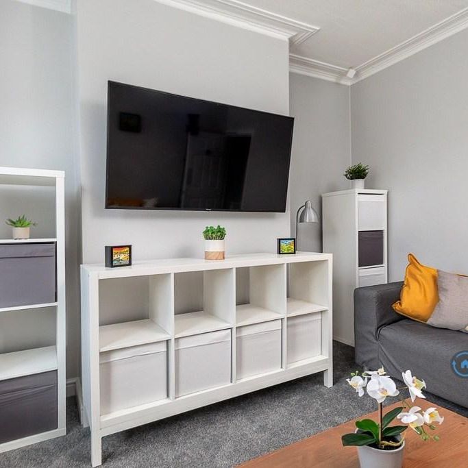 1 bedroom in a house share to rent - Photo 1