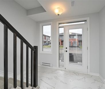 For Lease - 321 Squadron Crescent, Manor Park - Cardinal Glen and A... - Photo 5