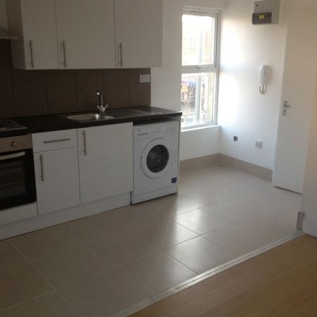 Studio to rent - Photo 3