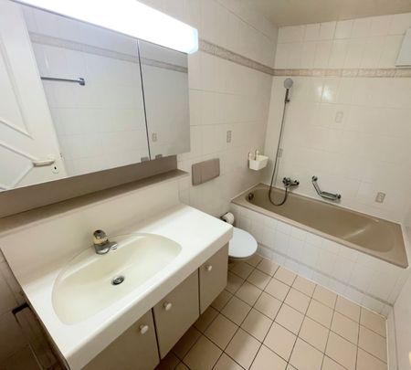 3.5 rooms on the 2nd floor, with a first rent offered. - Photo 2