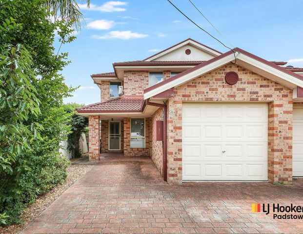 Freshly Updated 3-Bedroom Duplex in Central Padstow - Photo 1