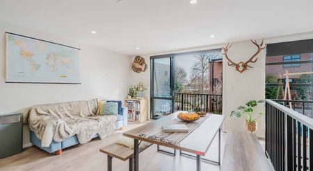 Trendy 2 Bedroom Apartment - Photo 4