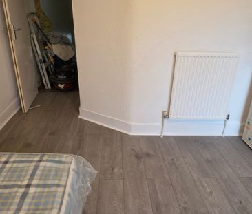 Room in house share Fully inclusive - Photo 4