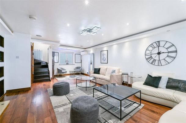 4 bedroom terraced house to rent - Photo 1