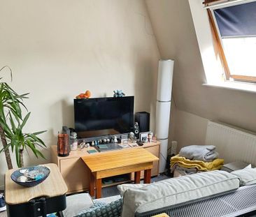 Studio to rent - Photo 2