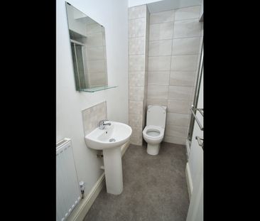 24 Paget Street - Photo 2