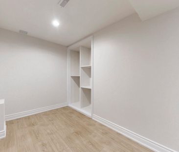 For Lease - 19 Timpson Drive, Aurora, Ontario - Photo 2