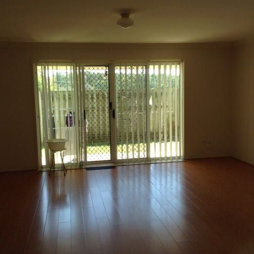 Room for rent in Arundel - Photo 1