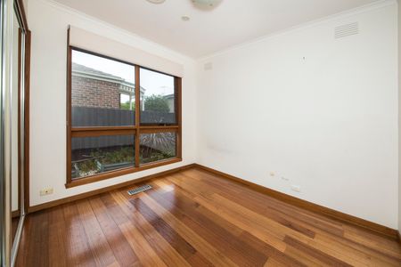 3/8 Holloway Street, Ormond VIC 3204 - Apartment For Rent | Domain - Photo 2