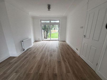 4 bedroom property to rent - Photo 3