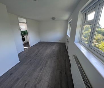 1 Bed Flat, Martin Court, CR2 - Photo 1