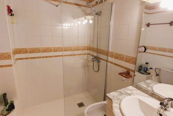 Apartamento 2 dormitorios con piscina al lado del mar
