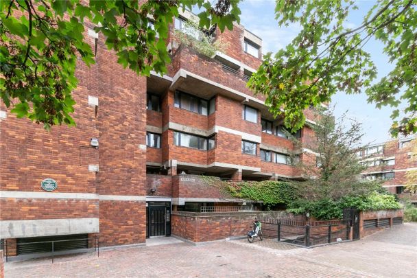 2 bedroom flat in 57 Vauxhall Bridge Road - Photo 1