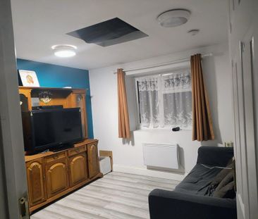 2 bedroom detached house to rent - Photo 2