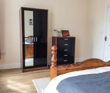 1 bedroom semi-detached house to rent - Photo 5