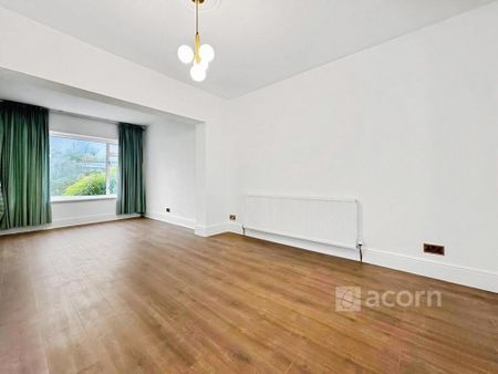 4 bedroom semi-detached house to rent - Photo 3