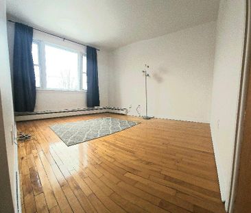 3-1/2 Université de Sherbrooke Électros Chauffé WI-FI - Photo 3