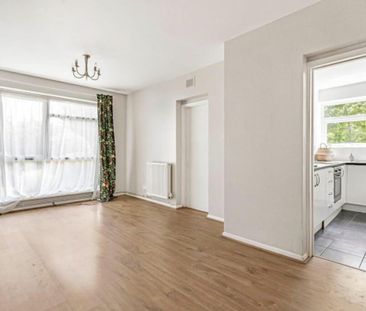 1 Bed Flat, Ian Court, SE23 - Photo 3
