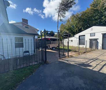 For Lease - 779 Indian Road Unit# Lower, Mississauga, Ontario - Photo 2