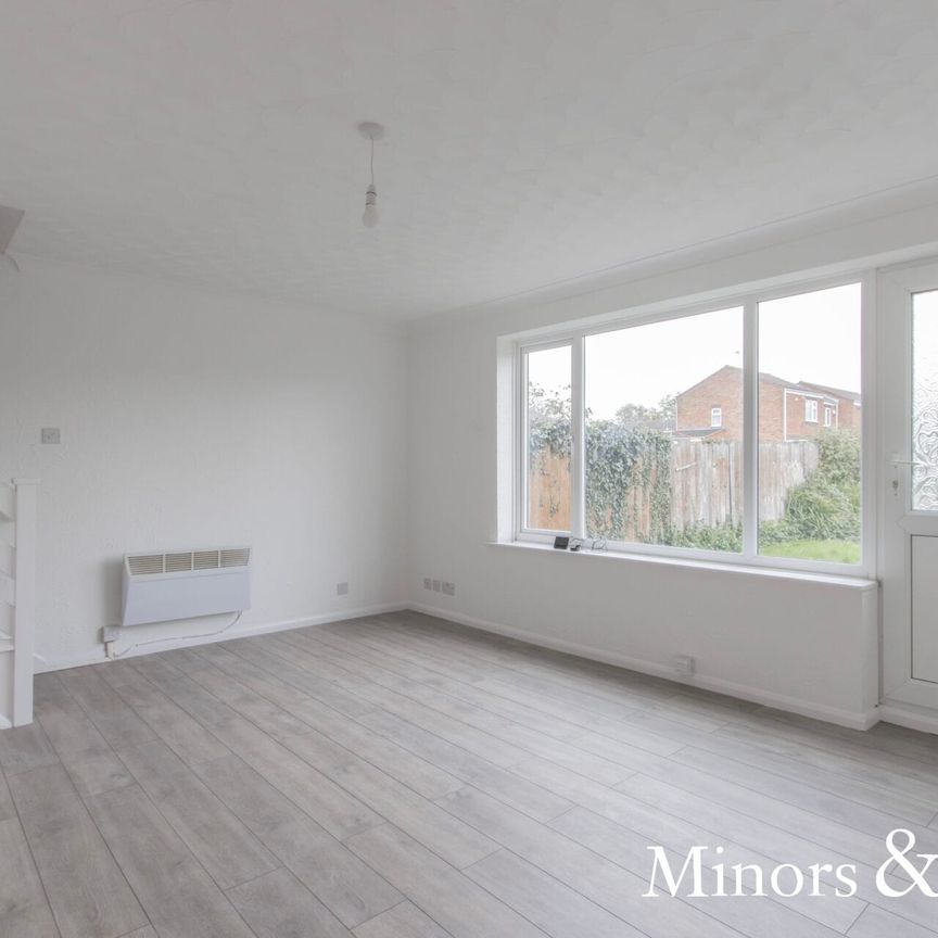 Cowslip Crescent, Lowestoft, NR33 - Photo 1