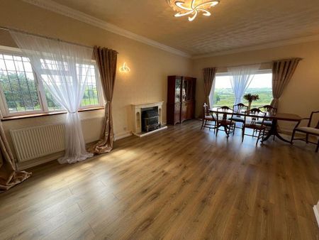 5 bedroom detached house to rent - Photo 2