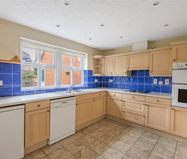 4 bedroom detached house to rent - Photo 6