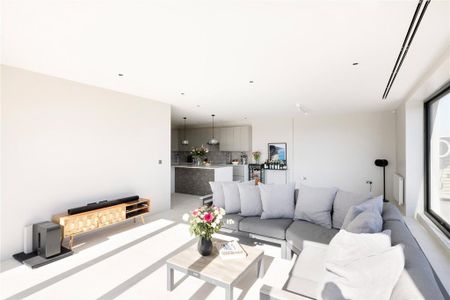 3 bedroom penthouse to rent - Photo 3