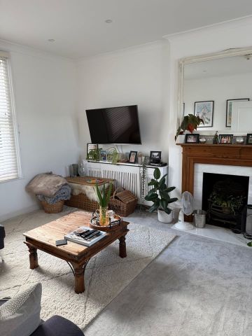 2 Bed Flat, Clarendon Drive, SW15 - Photo 2