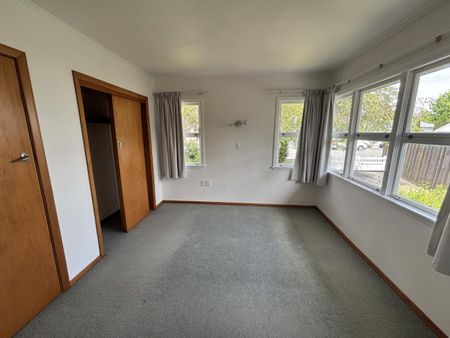 Sunny Family Home on Brougham - Photo 3