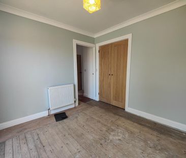 2 bedroom bungalow to rent - Photo 2