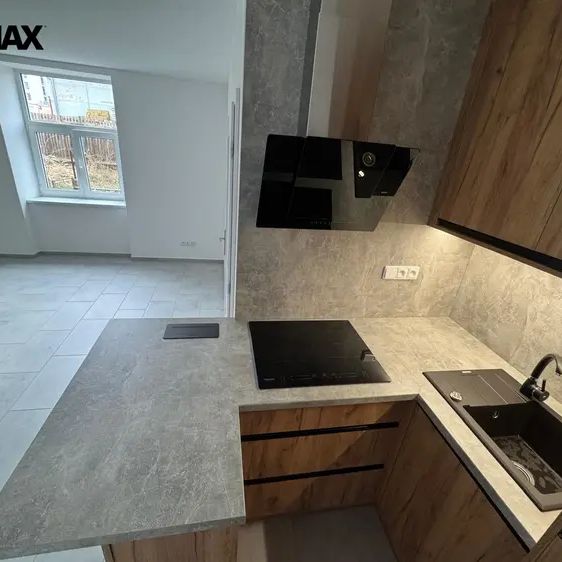 Pronájem bytu 1+kk Růženy Svobodové - Photo 1