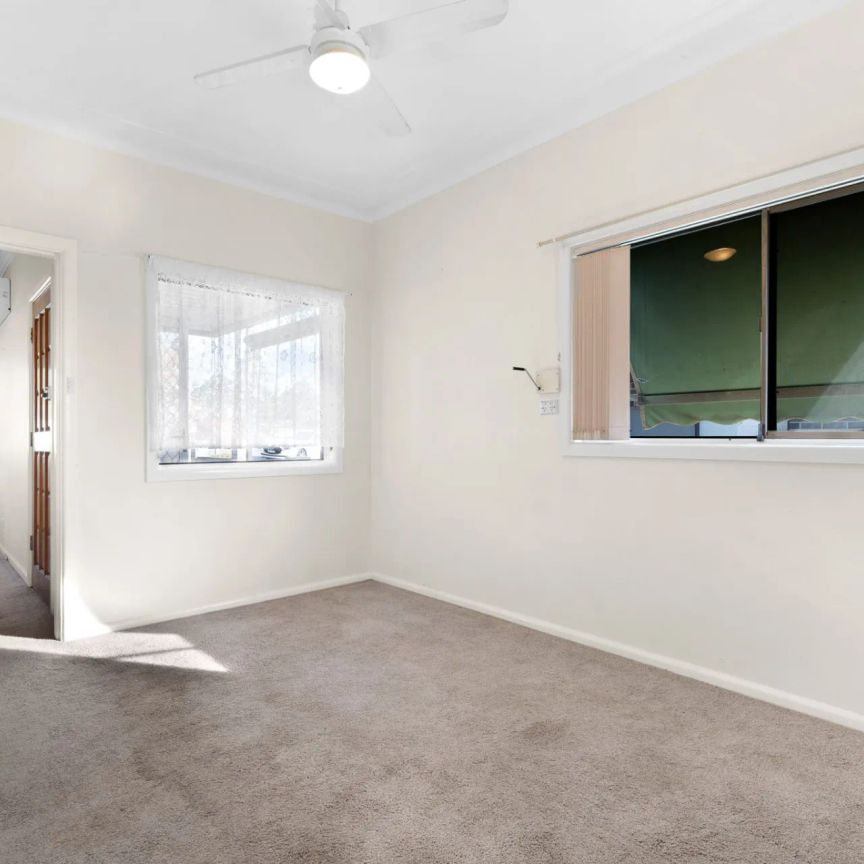 14 Emma Crescent, Constitution Hill. - Photo 1