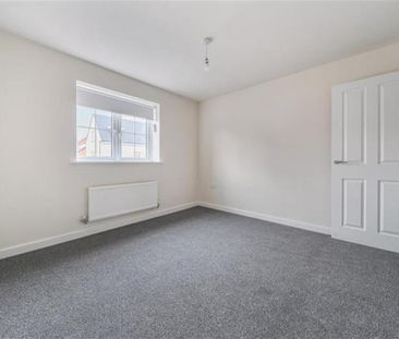 3 bedroom detached house to rent - Photo 2