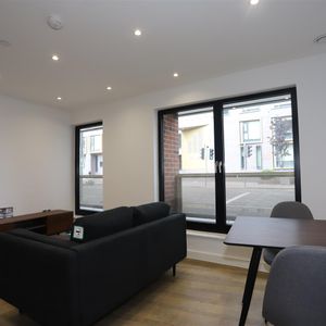 Oscar House, Chester Road, M15 - Photo 2