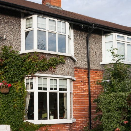 Attic room to rent in 5-bedroom house in Rathgar, Dublin - Photo 1