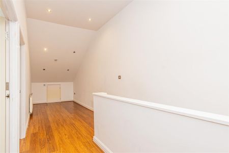3 bed Apartment To Let - Photo 4