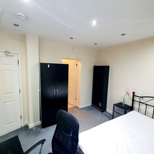 Room in a Shared House, Coventry, CV4 - Photo 2