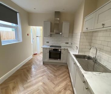 1 Bed Flat, St. Johns Lane, BS3 - Photo 5