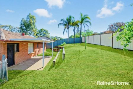 Comfortable Family Living - Photo 2