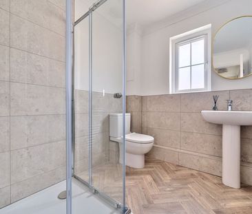 Kings Road, Haslemere - 4 bedrooms Property for lettings - Seymours - Photo 1