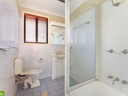 3 Bedroom Home with the Garage You've Been Looking For! - Photo 5