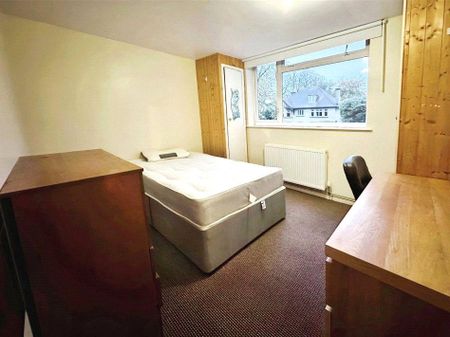 5 bedroom flat to rent - Photo 4